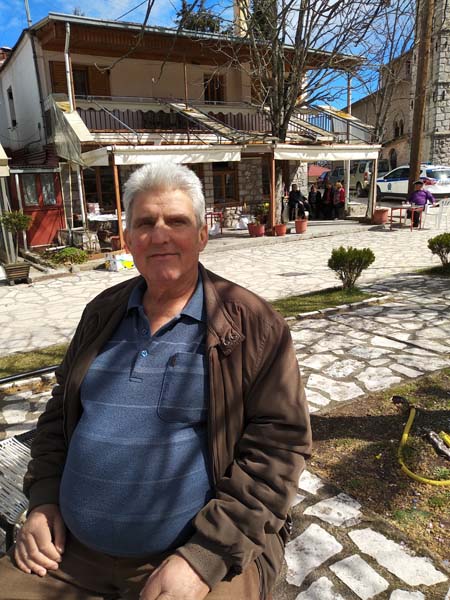 Σώπασε το γλυκόλαλο αηδόνι της Καλομοίρας.